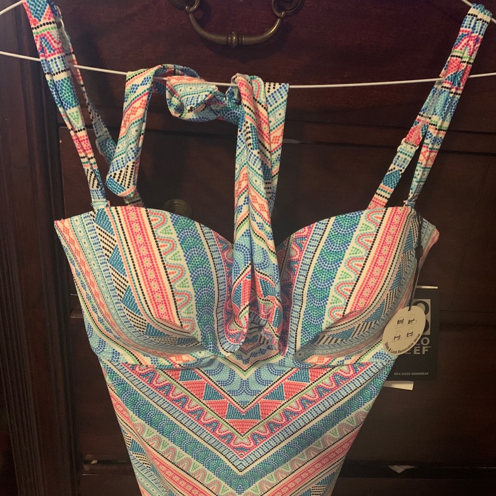 5 ways Coco Reef tankini  top
